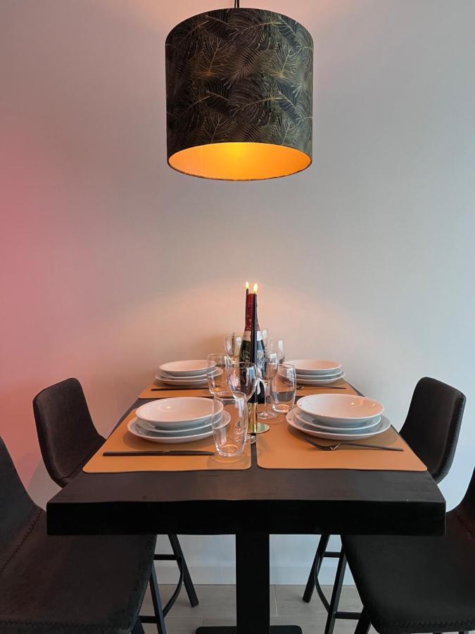 Red Cross Street Apartman Lommel Kültér fotó